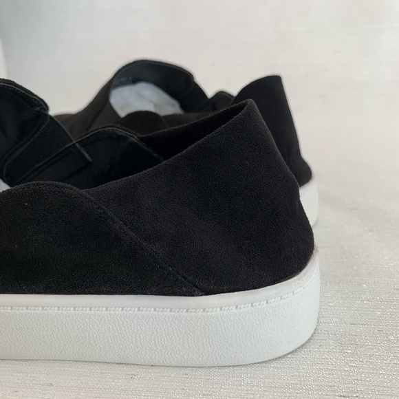 NWOT Steve Madden Fayna Black Suede Fabric Upper Slip On Sneakers Women’s - Picture 8 of 12